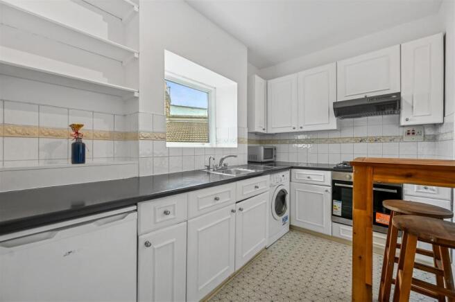 AR - Flat 3, 107 Mill Hill Road - 18 (1).JPG