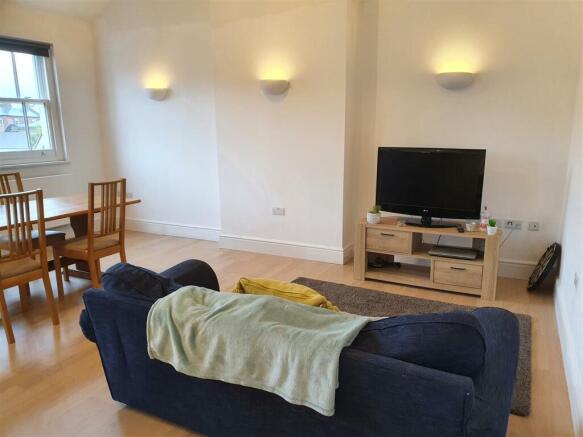 WB Lettings Ltd 5 Peter Baker House Newbury town c