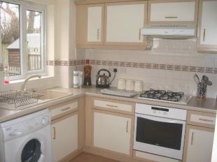FITTED KITCHEN