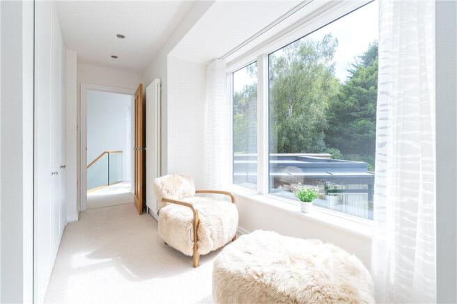 4 bed Detached for sale Image 12