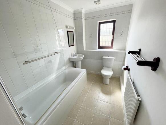 Photo 11