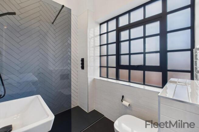 Bedroom 1/Ensuite