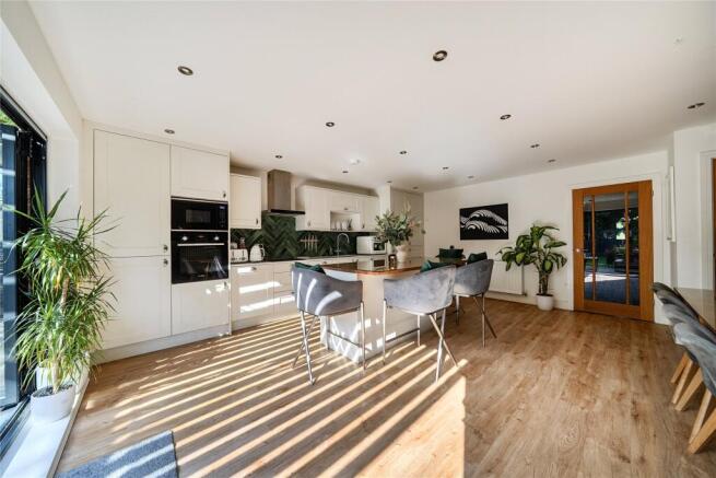 Kitchen/Dining