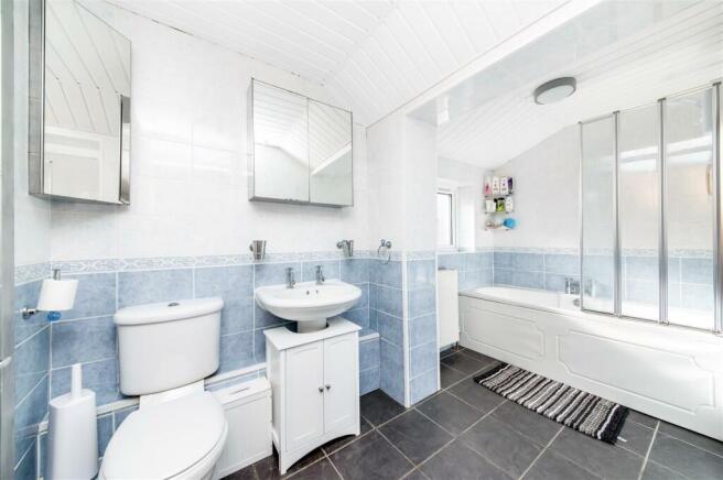 HOUSE BATHROOM