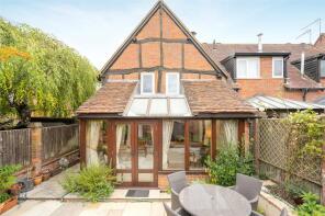 2 The Old Barn, The Worthies, Amersham HP7 0DJ