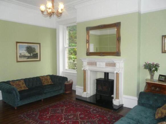 LOUNGE 1