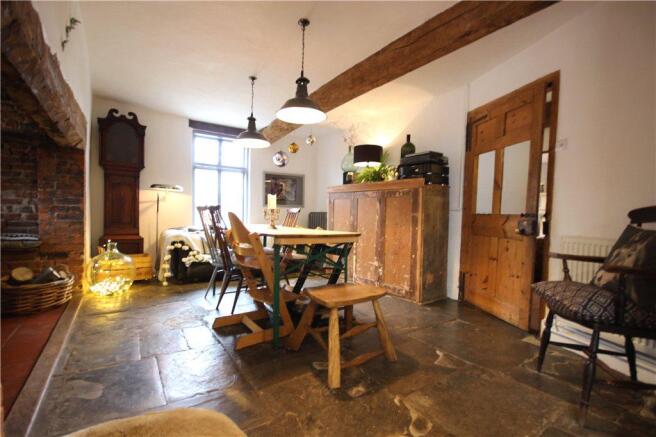 03 Dining Area