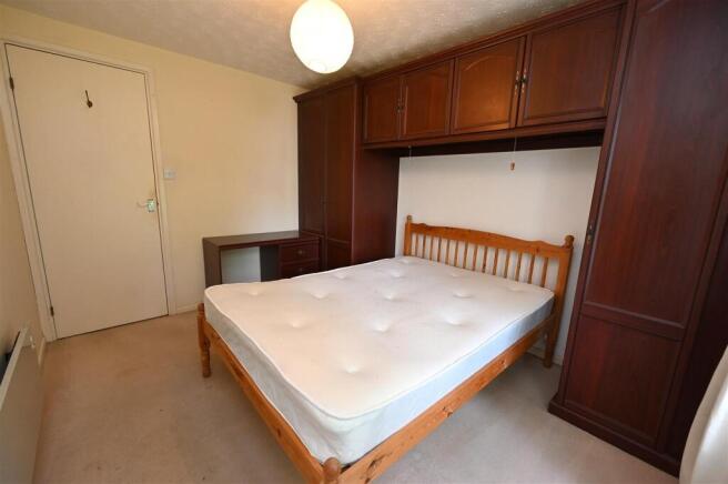 bedroom1.JPG