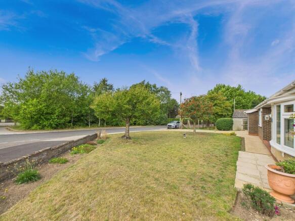 CAM04092G0-PR0086...