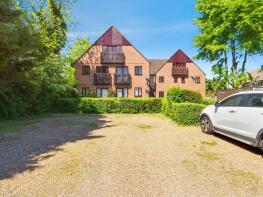 7, Bowman Court, London Road, Northgate, Crawley RH10 8XG