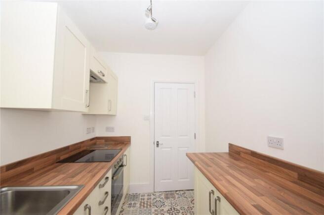 1 bed Apartment to rent Image 9