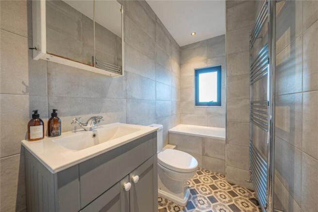 3 bed Terraced for sale Image 10