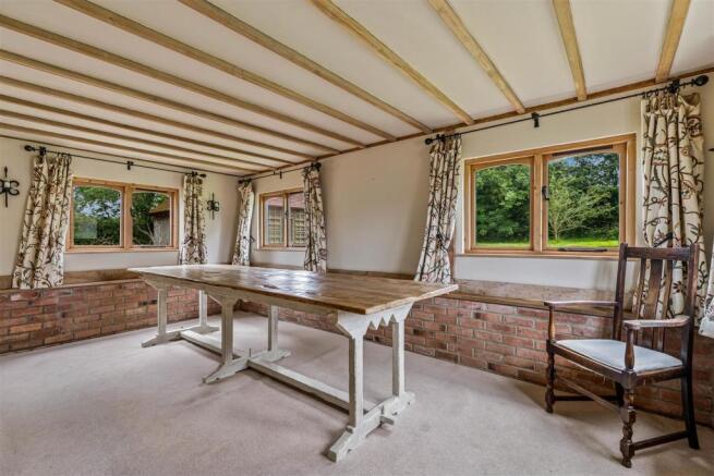 Dining Room.jpg