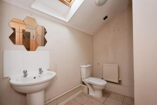 2 bed Flat for sale Image 9