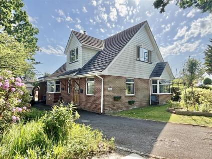 Gwenlyn Road, Upton