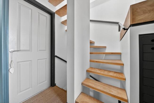 4 bed Semi-Detached for sale Image 12
