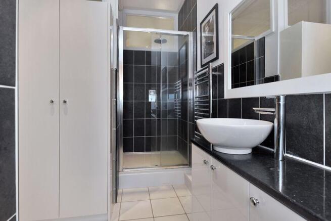 Master Ensuite