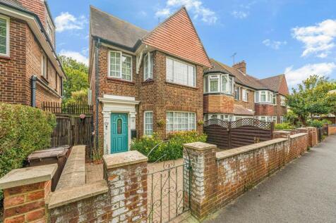 Marlborough Road, Isleworth, TW7