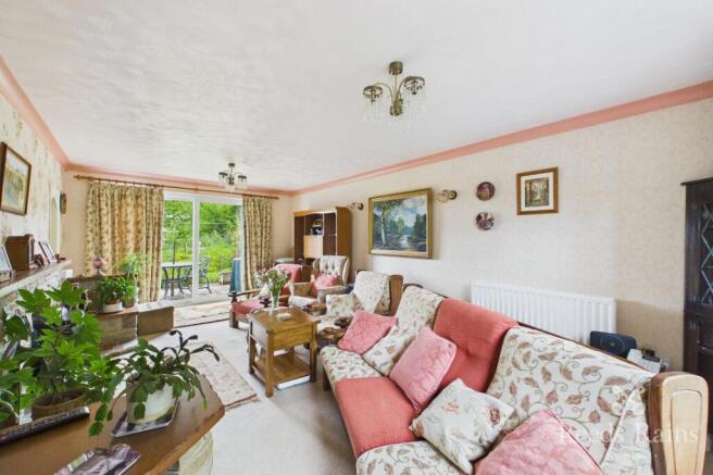 4 bed Detached for sale Image 4