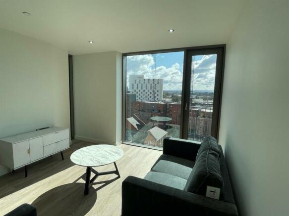 Living Room 2.jpg