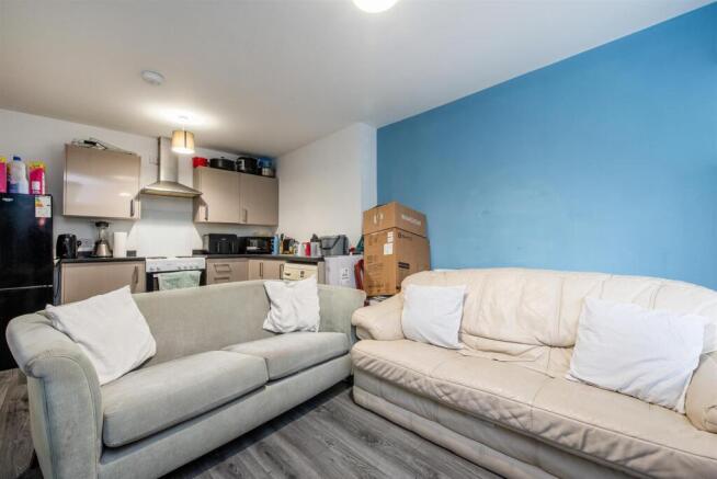 Lounge/Kitchen