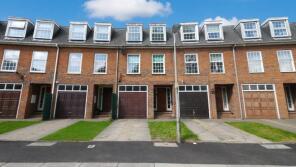 19, Batterdale, Hatfield AL9 5JF