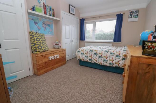 Photo 11