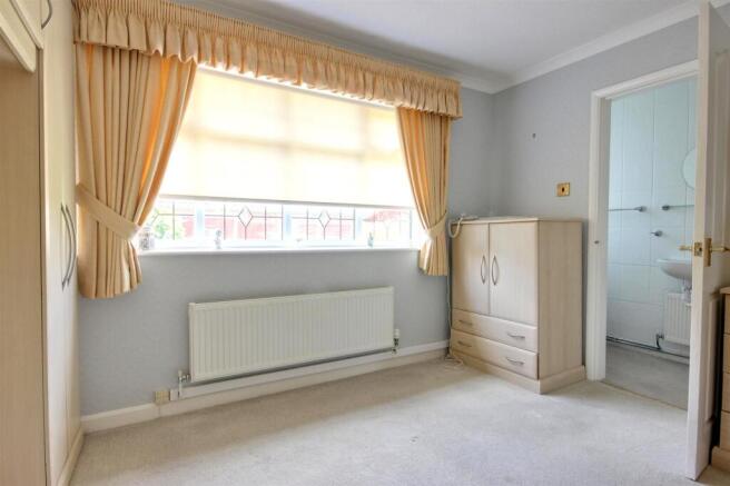 2 bed Detached Bungalow for sale Image 12