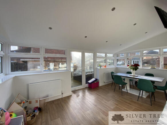 4 bed Detached for sale Image 4