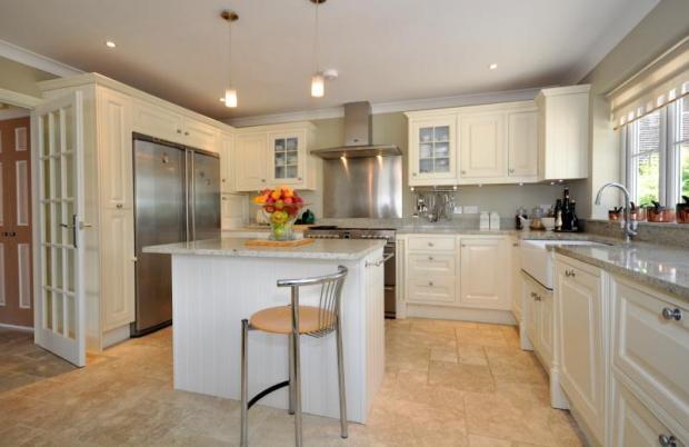 Kitchen/Breakfast Rm