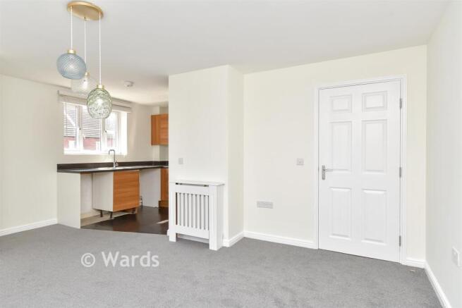 Lounge/Dining Area