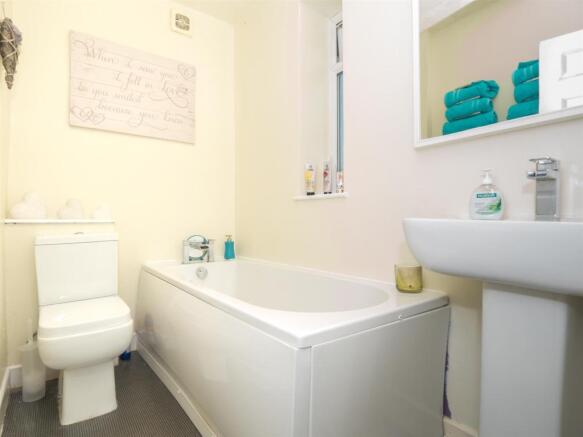 GROUND FLOOR BATHROO