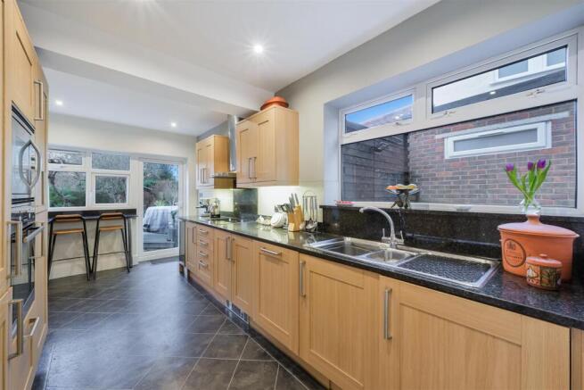 NUTFIELD ROAD  (15).jpg