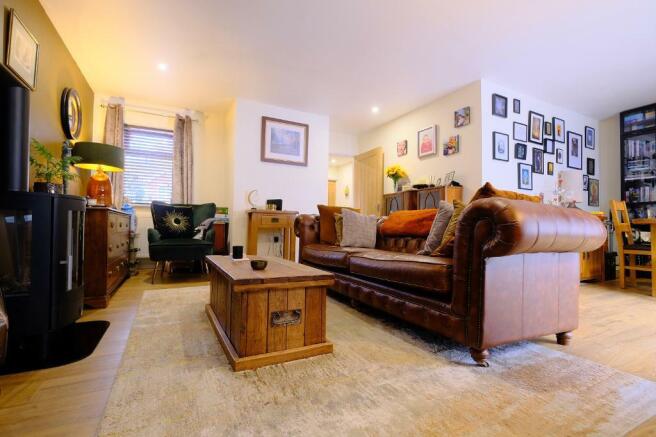 Sitting/Dining room