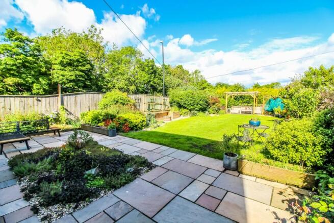 Rear Garden pic 4