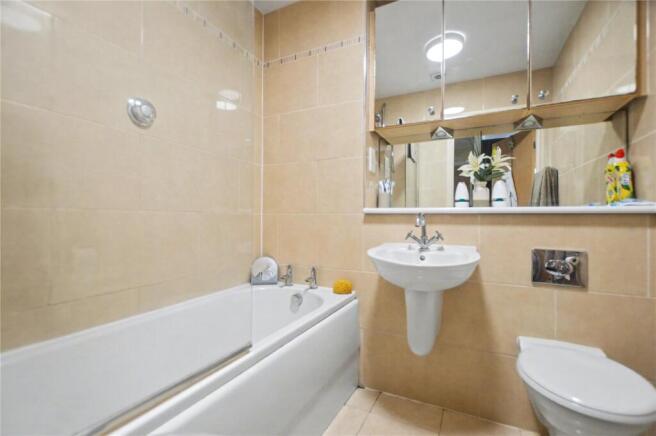 2 bed Apartment for sale Image 7