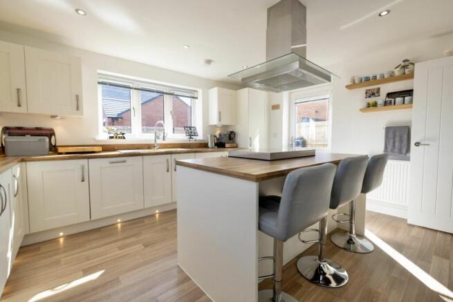 Kitchen/Breakfast