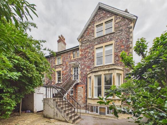 3 - HMO Flat for Auction, Clifton, Bristol.jpg