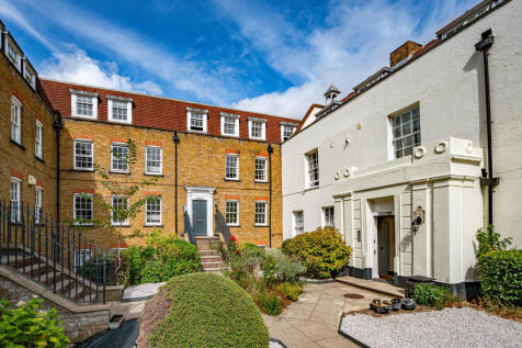 Stapleton Hall Road, Stroud Green, London, N4