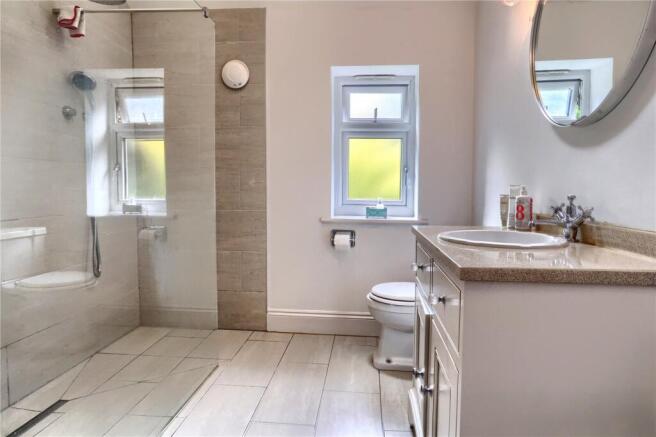 Master Ensuite