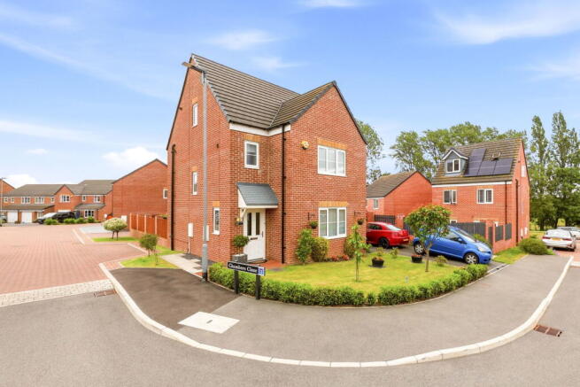 4 bed Detached for sale in castleford