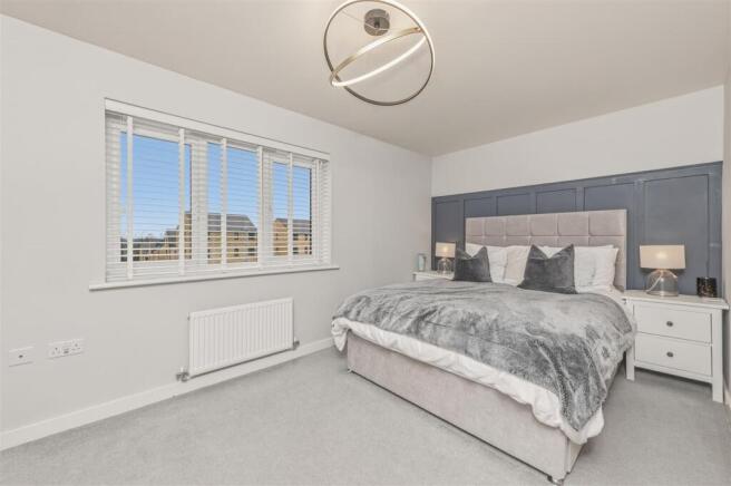 3 bed Terraced for sale Image 9