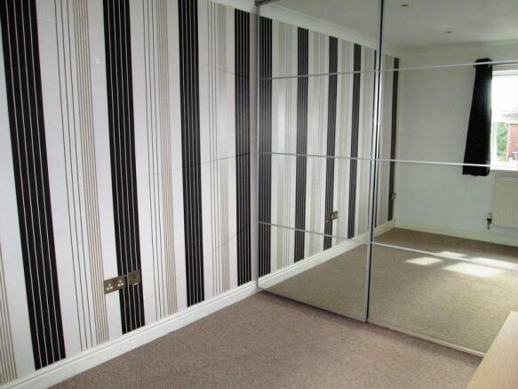 Bedroom 2 ward...