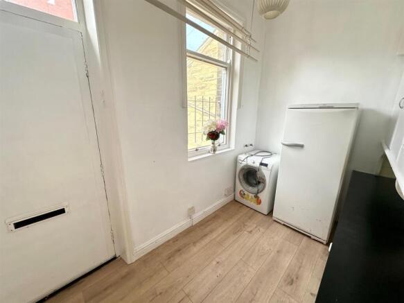 7 bed Semi-Detached for sale Image 7