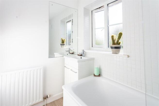 Bathroom2.jpg