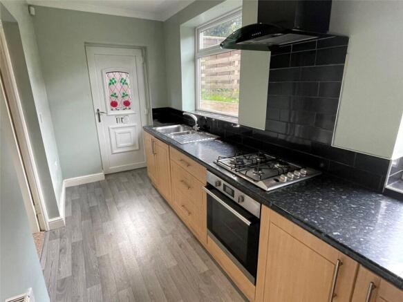2 bed End of Terrace to rent Image 6