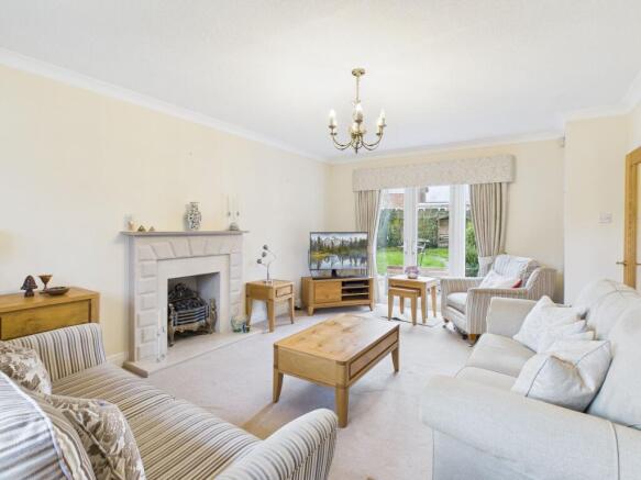 3 bed Detached Bungalow for sale Image 4