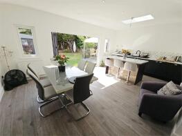 7, Irvington Close, Leigh-on-sea SS9 4NJ