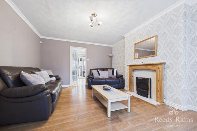 3 bed Semi-Detached for sale Image 6