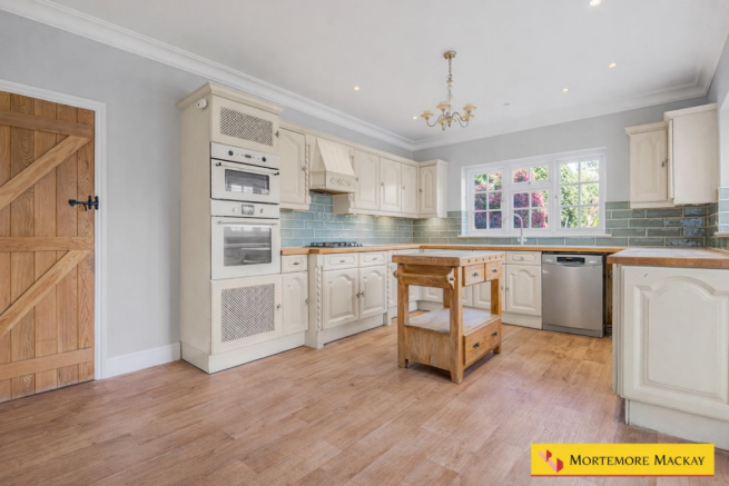 Kitchen 2.png